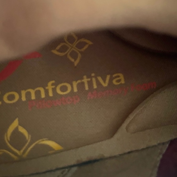 Tacoma Burgundy Suede Comfortiva 2 Inch Heel Studded Ankle Boot Sz 8 1/2 - Picture 11 of 13